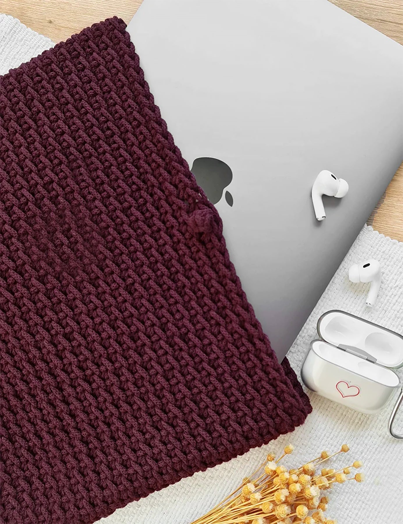 Recycled textile yarn - colour burgundy