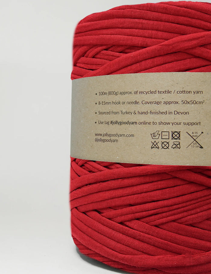Recycled textile yarn - colour red