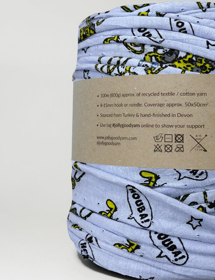 Blue graphic patterned t-shirt yarn (100-120m)