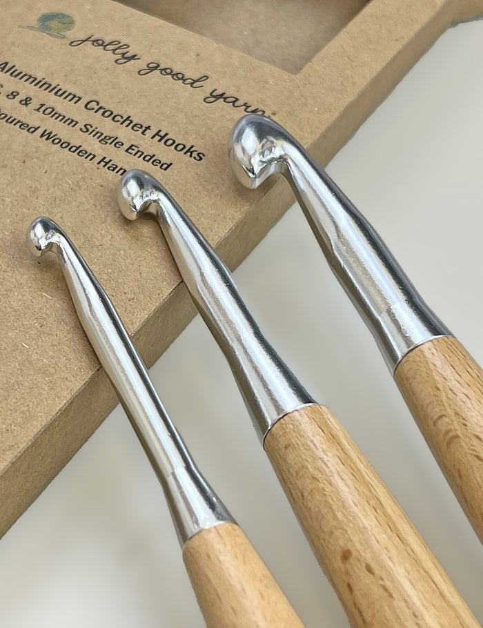 Aluminium crochet hooks