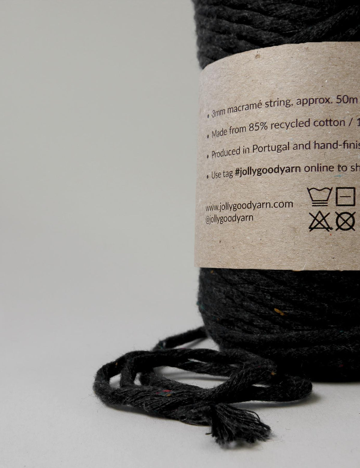 Recycled macrame string - colour black