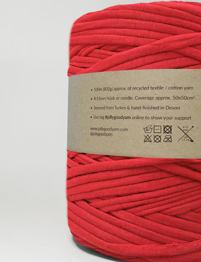 Recycled textile yarn - colour red