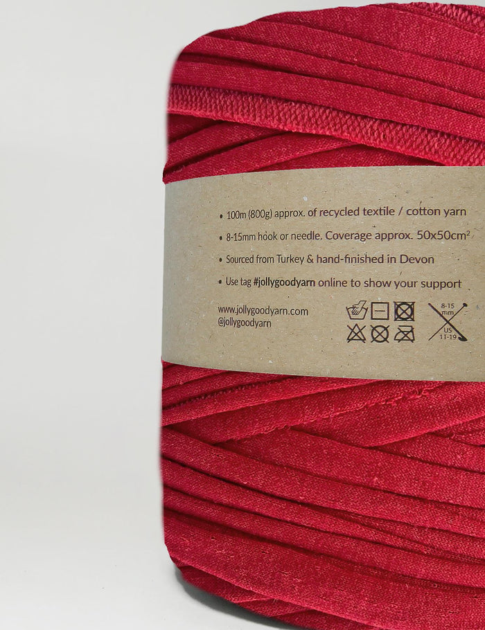 Recycled textile yarn - colour red