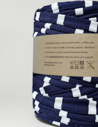 Recycled textile yarn - colour blue-white