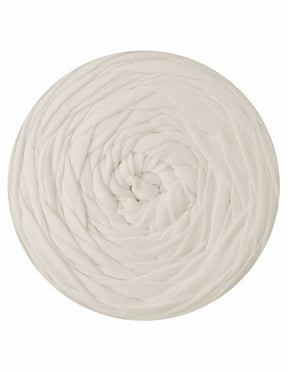 Very pale cream t-shirt yarn (100-120m)