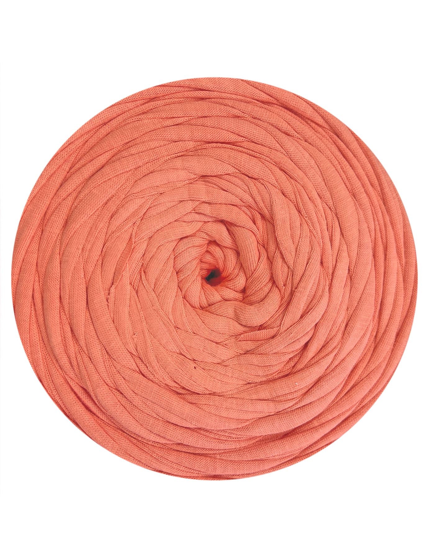 Pale coral pink t-shirt yarn (100-120m)